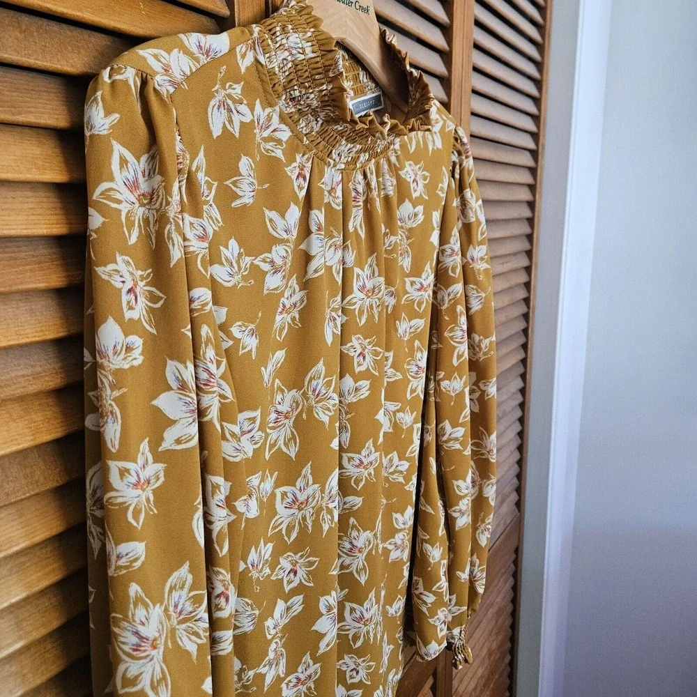 Pleione Top Womens Large Yellow White Floral Cottagecore Feminine Career‎ Blouse